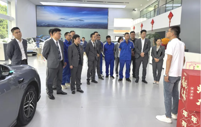 汽貿(mào)公司黨支部開展&ldquo;走出去、學(xué)進來，改作風(fēng)、促發(fā)展&rdquo;貫徹中央八項規(guī)定精神學(xué)習(xí)教育走深走實主題黨日活動