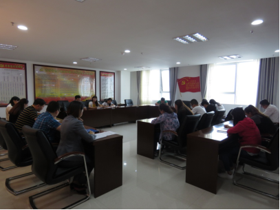 領(lǐng)會精神實質(zhì)，迅速掀起學習宣傳貫徹團的十八大精神熱潮